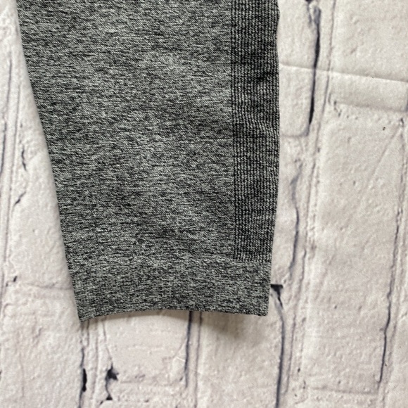 Forever 21 and Old Navy Active 2 pairs Medium joggers - Picture 10 of 12